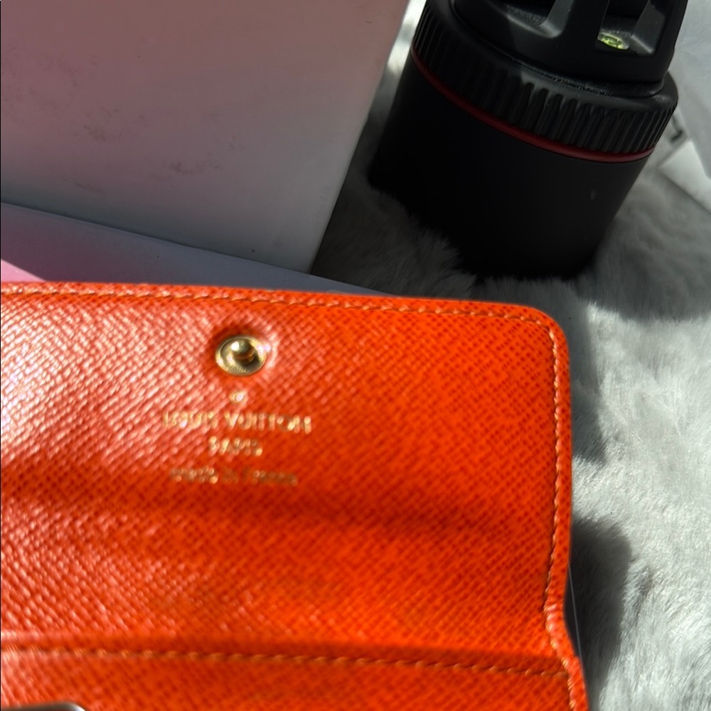 Louis Vuitton Brown and Orange Key Holder with Monogram - Picture 2 of 6